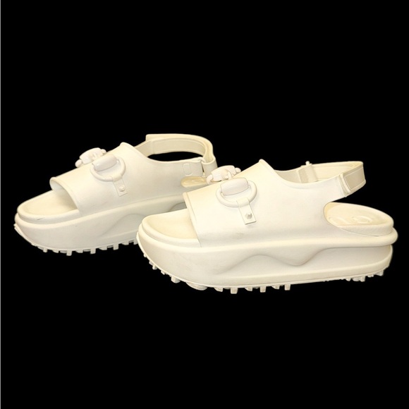 GUCCI size 8 / 38 White Horsebit Embellished rubber platform slingback sandals - Picture 2 of 9